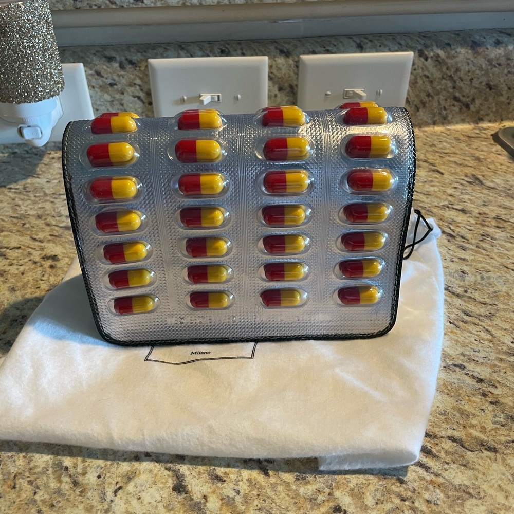 Moschino x Jeremy Scott Pill Capsule Crossbody - Picture 7 of 10
